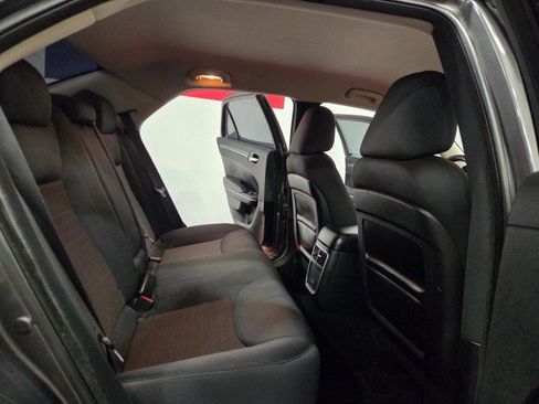 Used 2019 Chrysler 300 Touring w/ Sport Appearance Package image 84