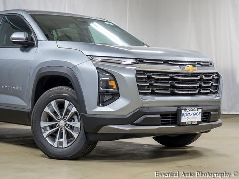 New 2026 Chevrolet Equinox LT image 3