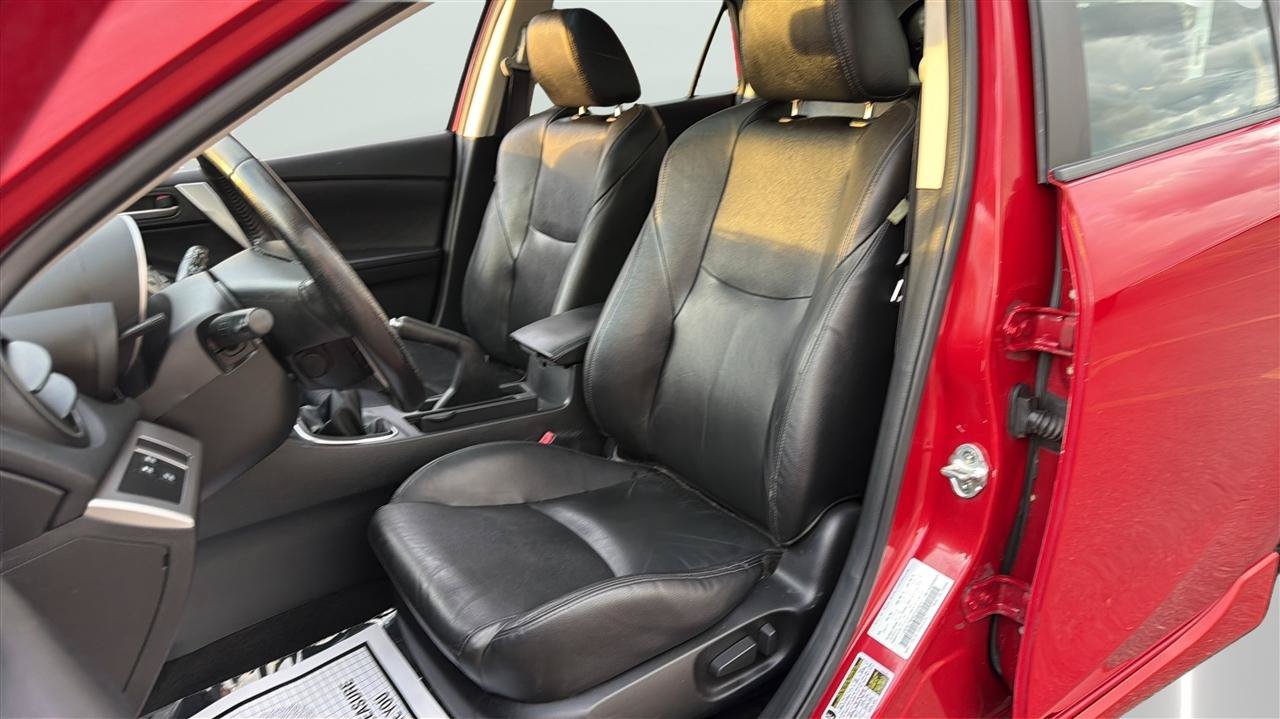 Used 2012 MAZDA MAZDA3 s Grand Touring w/ Tech Pkg FWD image 12