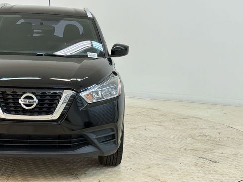 Used 2018 Nissan Kicks SV image 19