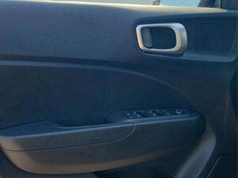 New 2026 Hyundai Venue SE image 16