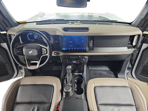 Used 2023 Ford Bronco Wildtrak AWD/4WD image 11