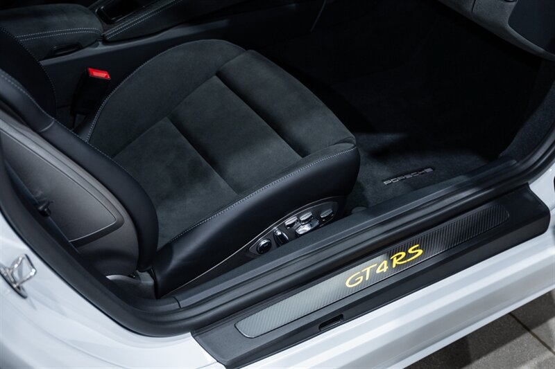 Used 2023 Porsche 718 Cayman GT4 RS RWD image 32