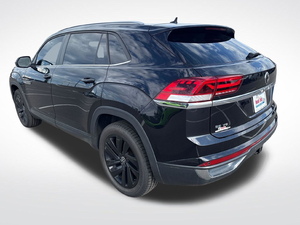Used 2022 Volkswagen Atlas Cross Sport SE FWD image 3