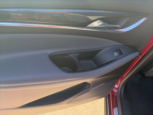 Used 2024 Buick Enclave Premium image 12