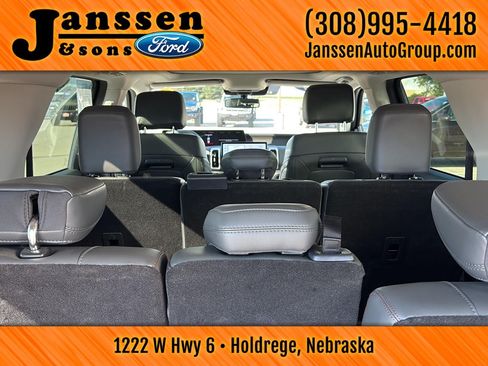 Used 2025 Ford Expedition Max Active AWD/4WD image 10