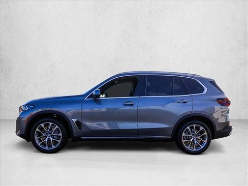 New 2026 BMW X5 xDrive40i w/ Climate Comfort Package image 8