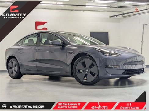 Used 2023 Tesla Model 3 Standard Range image 1