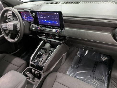 Used 2025 Chevrolet Colorado Trail Boss AWD/4WD image 36