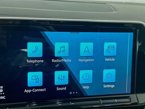 Used 2024 Volkswagen Atlas SE image 21