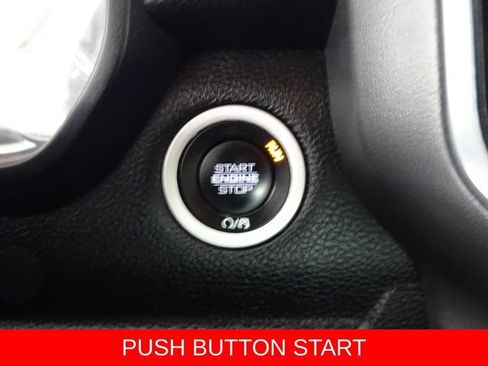 Used 2022 RAM 1500 Big Horn w/ Night Edition AWD/4WD image 9