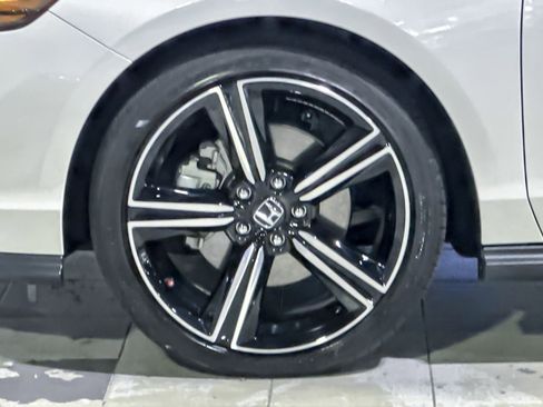 Used 2024 Honda Accord Sport image 11