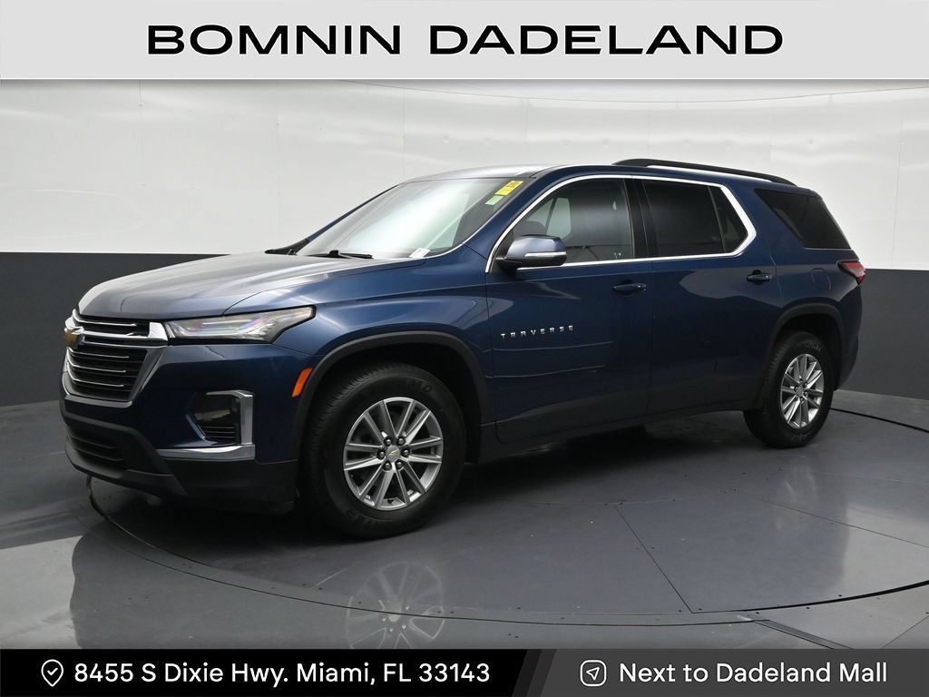Used 2023 Chevrolet Traverse LT FWD image 1