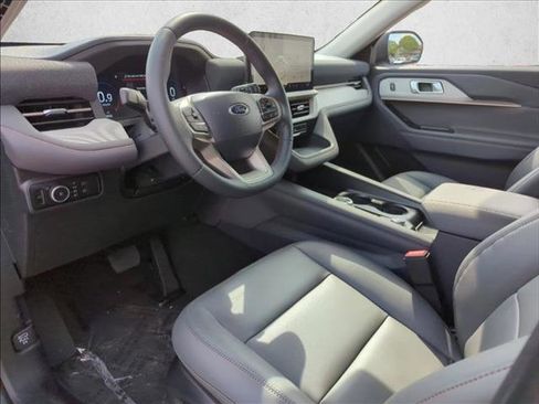 New 2026 Ford Explorer Active w/ Active Comfort Package image 3