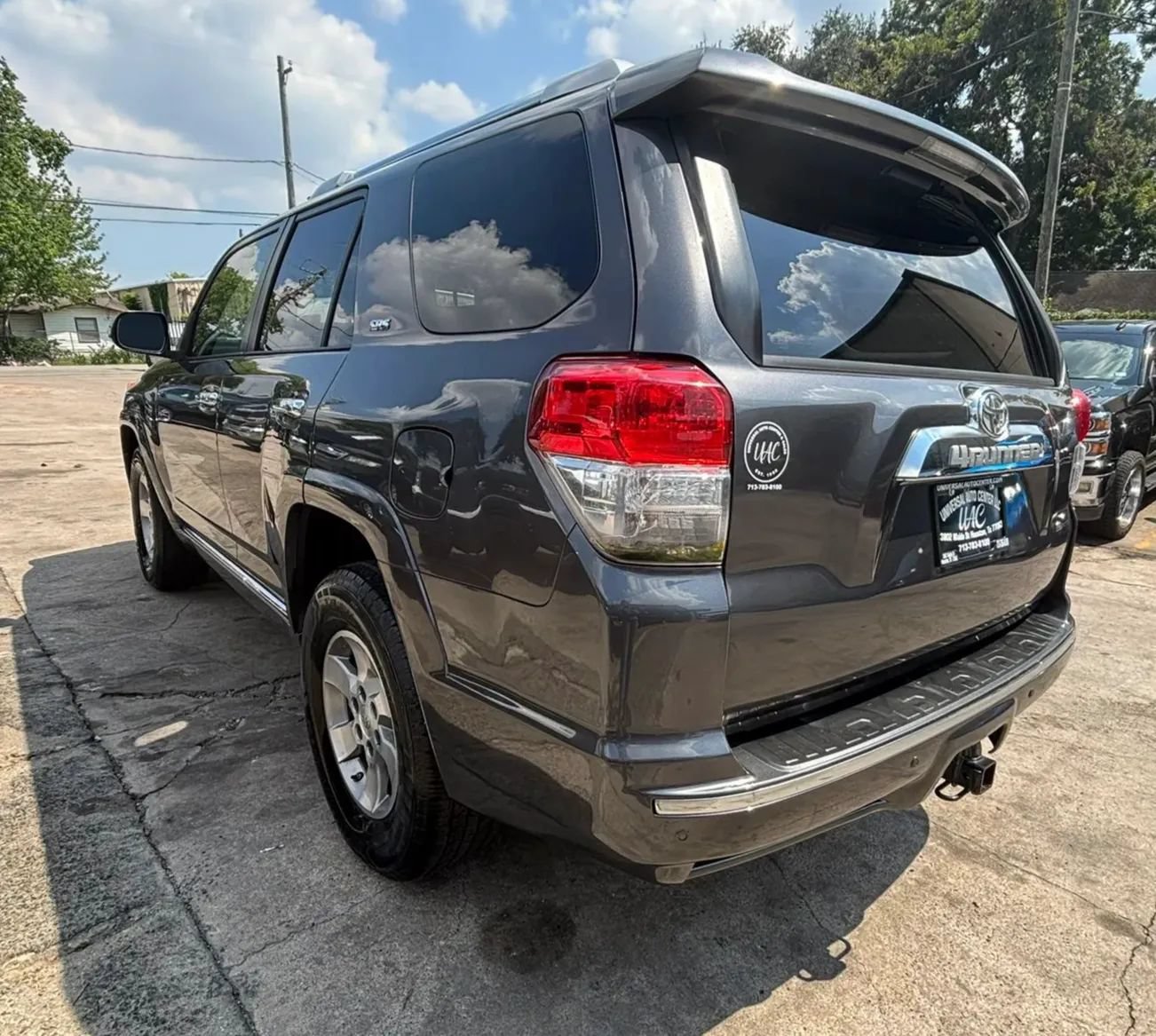Used 2011 Toyota 4Runner SR5 w/ Premium Pkg w/Leather RWD image 5