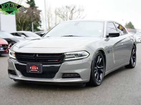 Used 2018 Dodge Charger R/T w/ Blacktop Package image 1