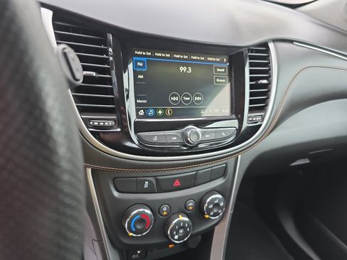 Used 2018 Chevrolet Trax LS image 8