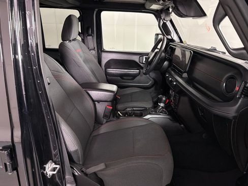 Used 2025 Jeep Wrangler Unlimited Rubicon AWD/4WD image 42