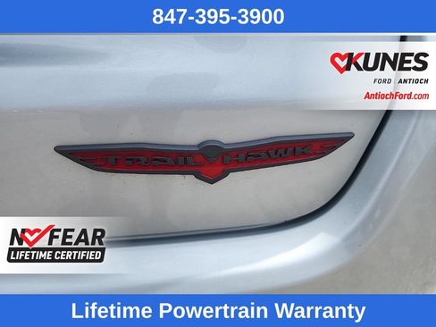 Used 2025 Jeep Compass Trailhawk AWD/4WD image 7