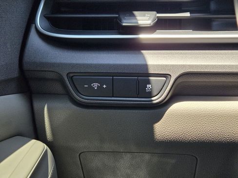 Certified 2026 Kia Carnival SX FWD image 24