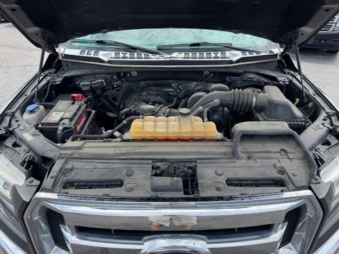 Used 2015 Ford F150 XLT AWD/4WD image 22
