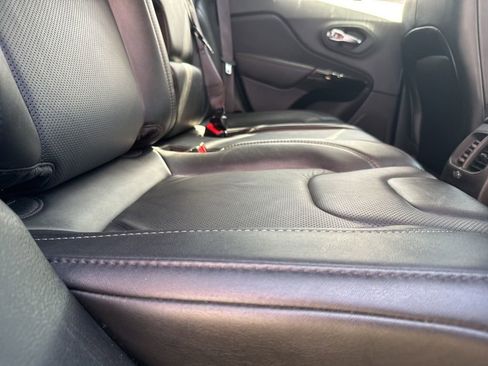 Used 2023 Jeep Cherokee Altitude Lux image 58