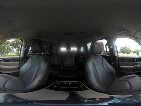 Used 2026 Kia Carnival FWD image 45