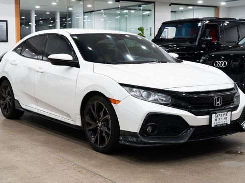 Used 2018 Honda Civic Sport image 3