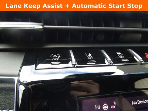 Used 2024 Jeep Grand Cherokee L Laredo image 9