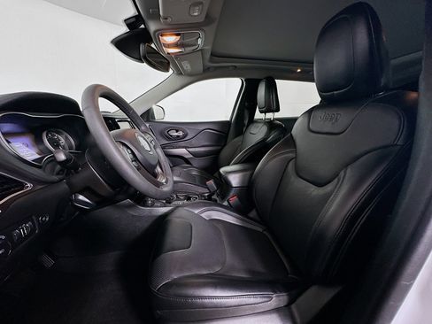 Used 2022 Jeep Cherokee Limited w/ Mopar Interior Package image 13