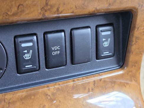 Used 2005 Nissan Pathfinder LE w/ (U01) LE Navigation Pkg RWD image 25