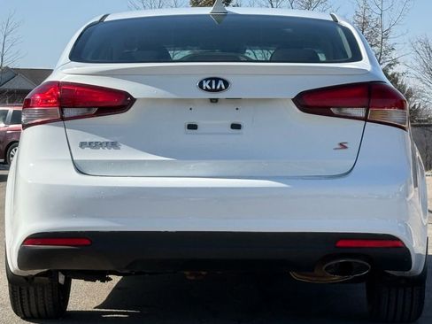 Used 2018 Kia Forte S w/ S Technology Plus Package image 4