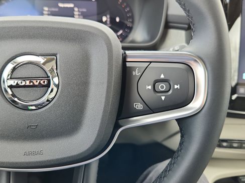 New 2026 Volvo XC40 B5 Ultra w/ Climate Package image 13