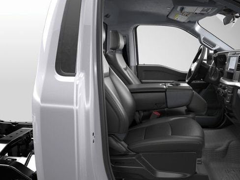 New 2026 Ford F250 XL w/ XL Driver Assist Package RWD image 5