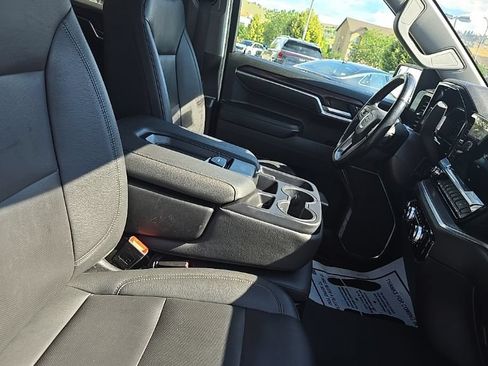 Used 2024 GMC Sierra 1500 SLT AWD/4WD image 8