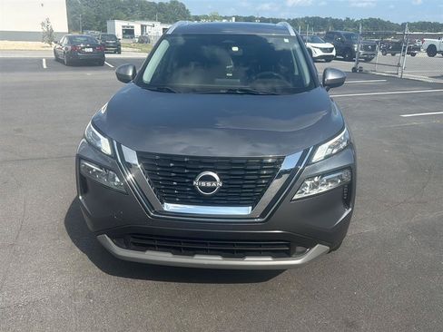 Certified 2023 Nissan Rogue SV w/ SV Premium B Package FWD image 2