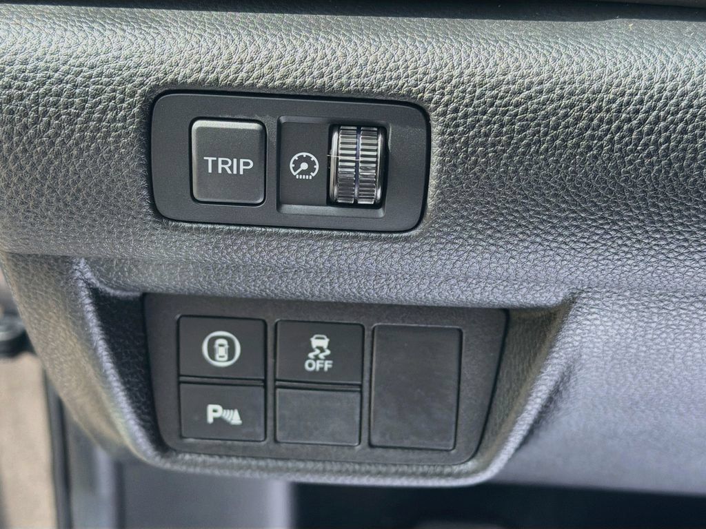 Used 2021 Honda Accord EX-L image 10