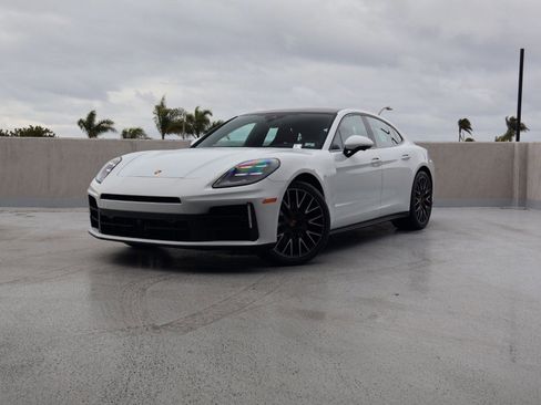 New 2026 Porsche Panamera image 1