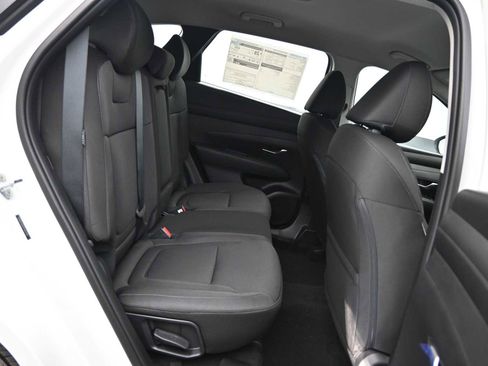 New 2026 Hyundai Tucson SE image 12