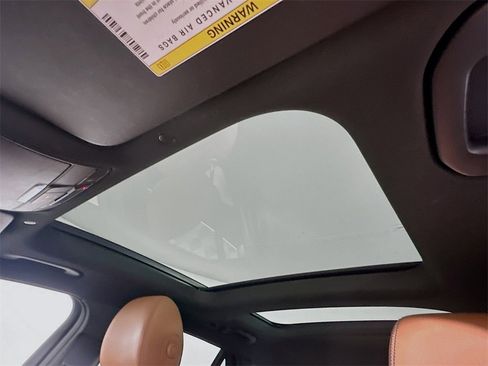 Used 2020 Mercedes-Benz GLC 300 GLC 300 image 21