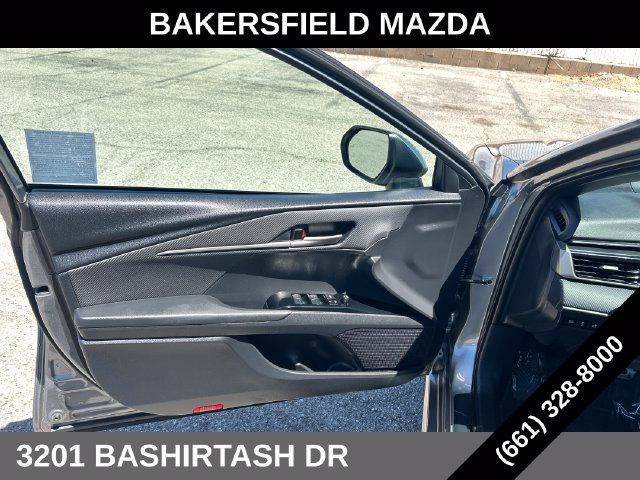 Used 2025 Toyota Camry SE FWD image 13