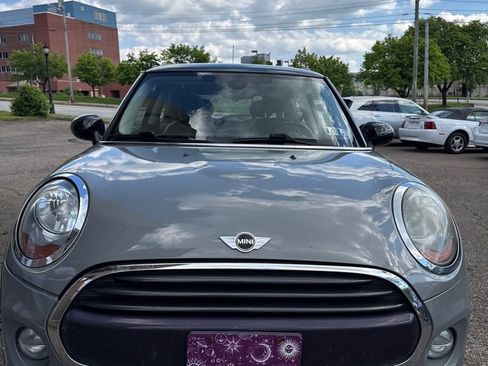 Used 2017 MINI Cooper 2-Door Hardtop FWD image 5