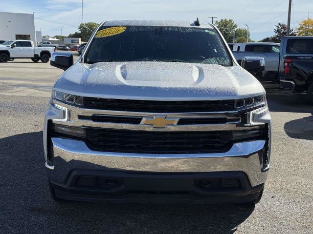 Used 2022 Chevrolet Silverado 1500 LT AWD/4WD image 3