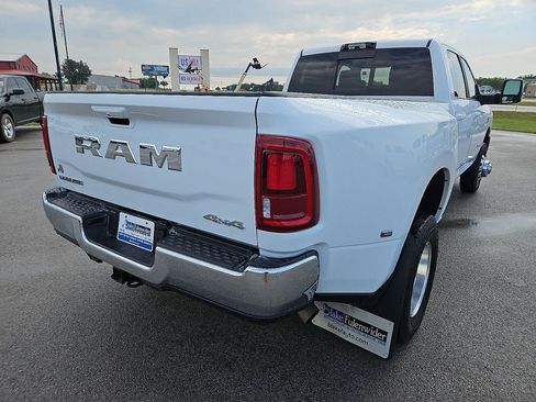 Used 2025 RAM 3500 Laramie AWD/4WD image 7