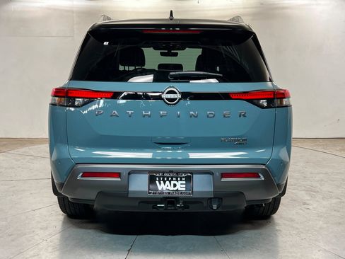 New 2026 Nissan Pathfinder Platinum AWD/4WD image 4