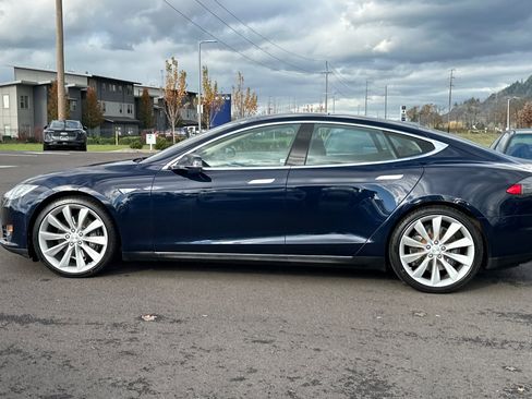 Used 2013 Tesla Model S Performance image 6