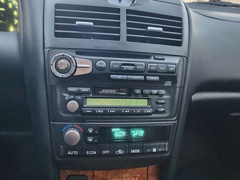 Used 2004 INFINITI I35 w/ Navigation Pkg image 37