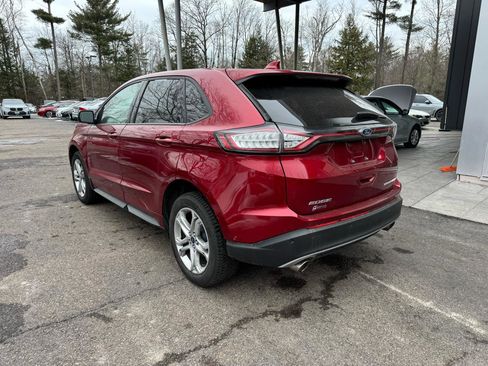 Used 2018 Ford Edge Titanium w/ Equipment Group 302A image 3