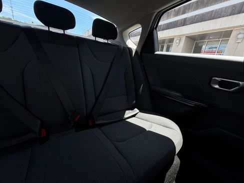 Used 2025 Kia K4 FWD image 37