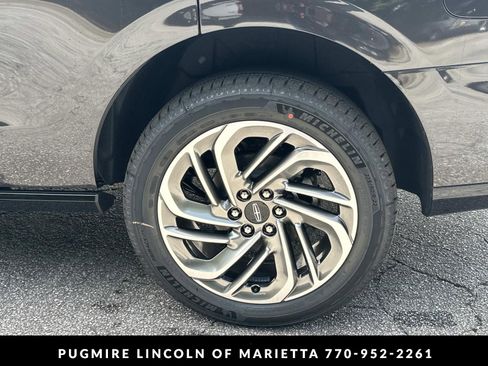 New 2026 Lincoln Navigator Reserve AWD/4WD image 21